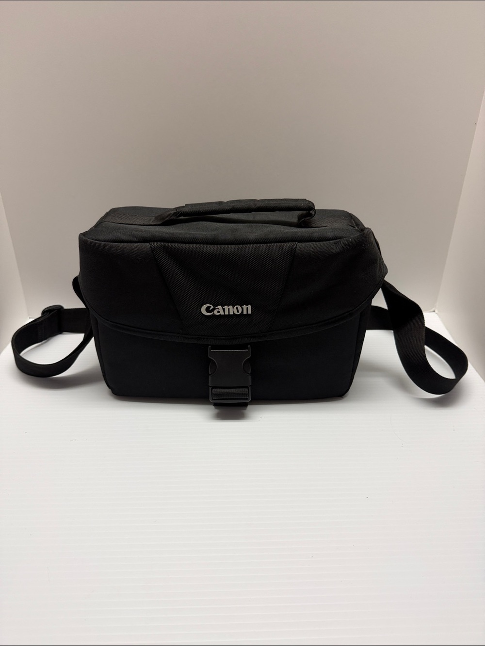 Canon Black Padded Camera Messenger Bag With Padded Shoulder Strap